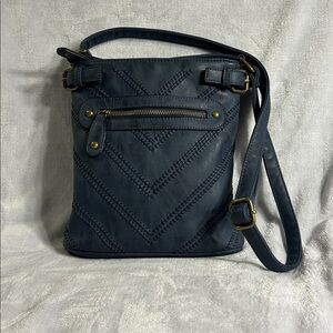 Black Rivet Navy Leather Crossbody Bag
